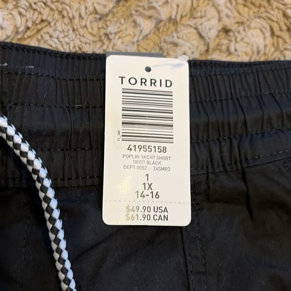 BNWT Torrid Black poplin yacht shorts - Picture 4 of 4